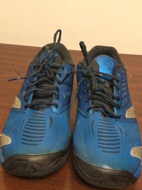 Babolat tennis sneakers with cushioning SZ 11.5
